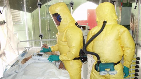 Эксперты ВОЗ не могут контролировать Эболу: в городах не будет хватать рук для захоронения умерших
